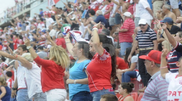 En el partido entre Racing y Unión podrán ingresar hinchas visitantes 