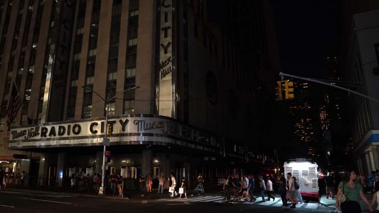 Nueva York : indignación por otro apagón en medio de ola de calor