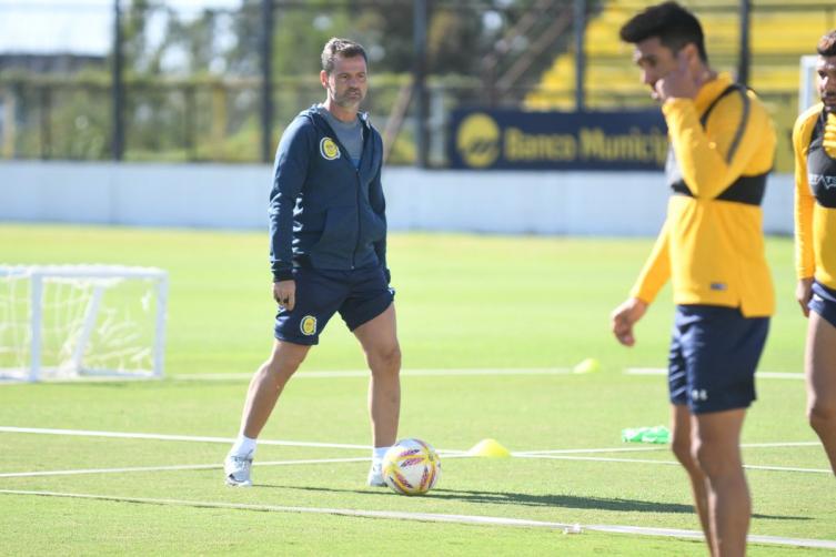 Central insiste con Gamba y Colazo