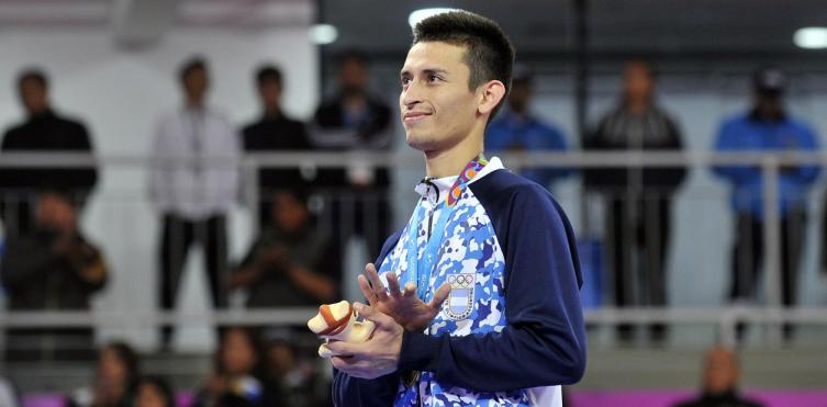 Guzmán ganó el de oro en taekwondo en la categoría de hasta 58 kilos