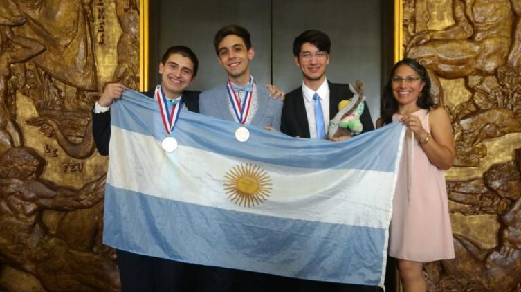 Oro y bronce para argentinos que compitieron en las Olimpíadas Internacionales de Química 2019