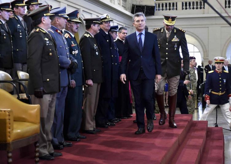 Macri afirmó que las Fuerzas Armadas 