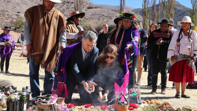 Macri pidió a la Pachamama un país 