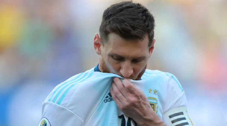 Tres meses de sanción a Lionel Messi por sus declaraciones contra la Conmebol