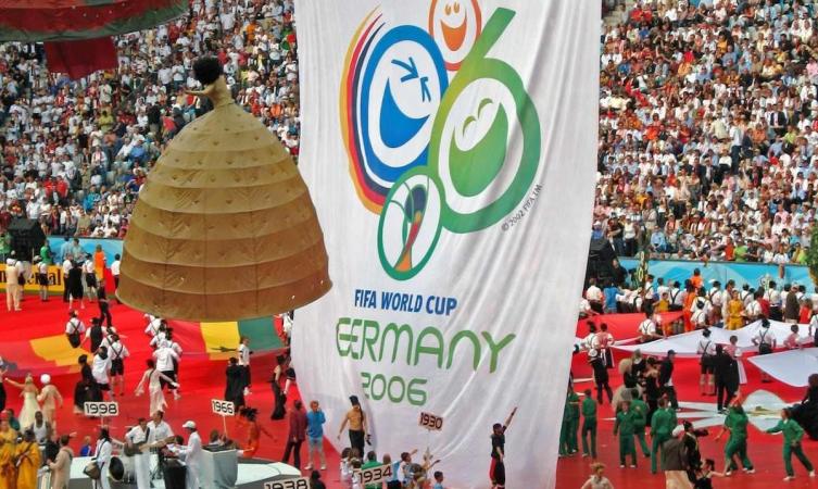 La Fiscalía suiza acusó a ex dirigentes alemanes por la compra de votos para el Mundial 2006
