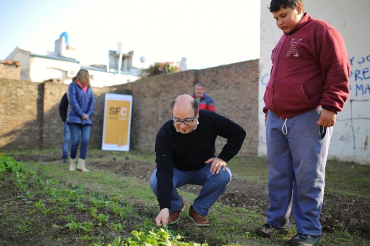 Pusieron en marcha una huerta urbana