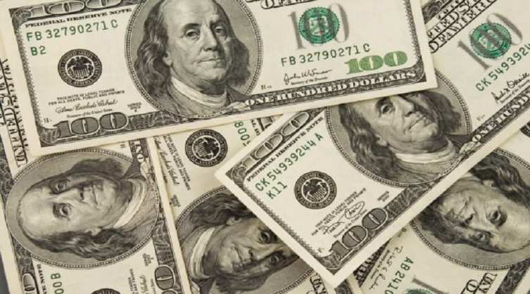 El dólar revirtió la suba y el S&P Merval trepó 7% a la espera de las primarias