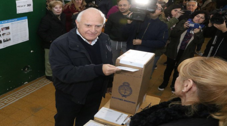Lifschitz votó en Rosario y ratificó su idea de “salir de la grieta”
