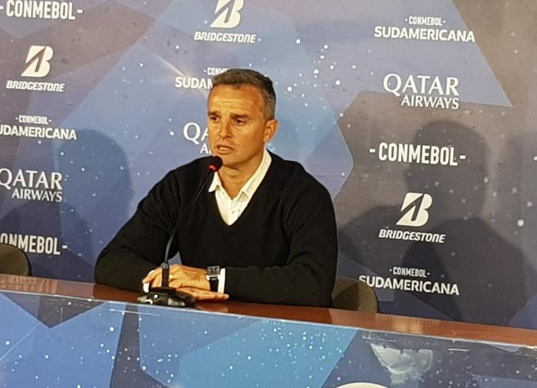 Lavallen se ilusiona en Colón: 