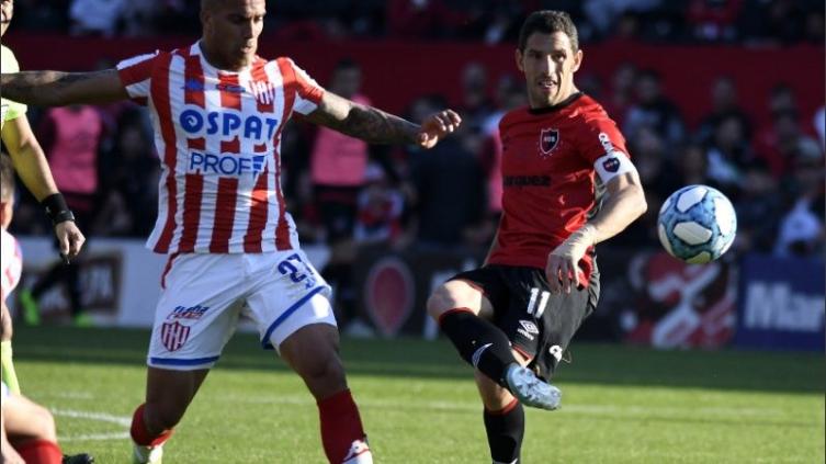 Maxi Rodríguez: “Esto es largo, tenemos que ir partido a partido”
