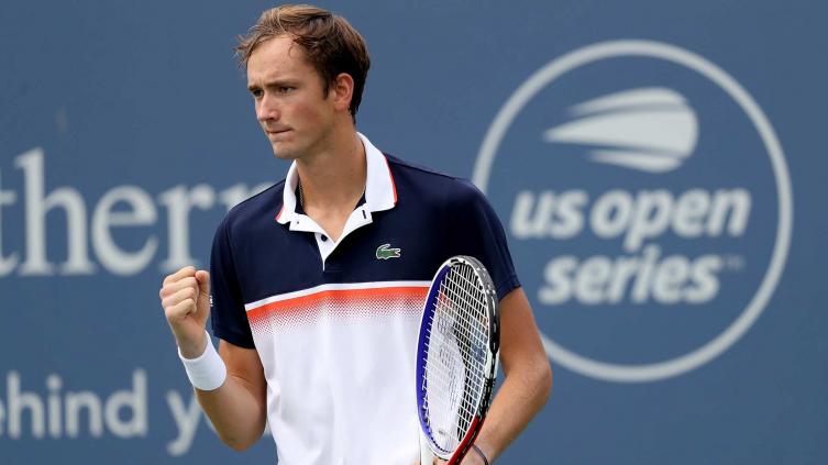 Medvedev echó a Djokovic