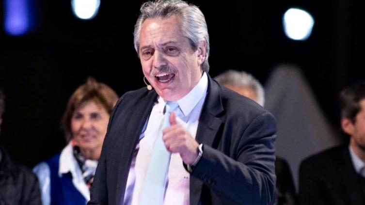 Alberto Fernández manda a su equipo económico a entrevistarse con Lacunza