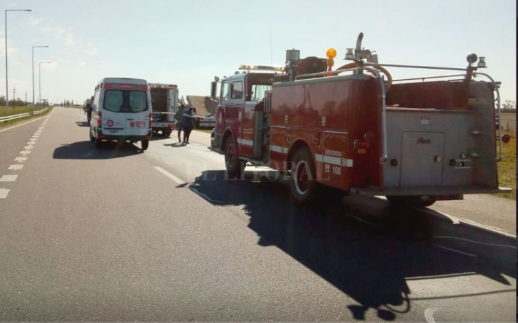 Un hombre murió al estrellar su auto contra una garita 