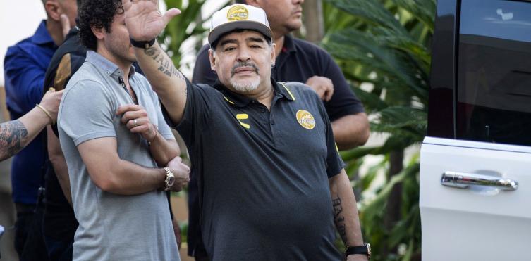 Diego Maradona avisó que quiere dirigir en Argentina