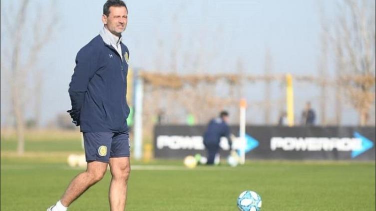 Cocca no podría contar con Gamba y ya probó con un reemplazante para el clásico