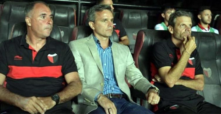 Lavallén no da pistas del equipo 
