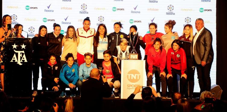 El primer torneo profesional femenino de la AFA arrancará con el Superclásico