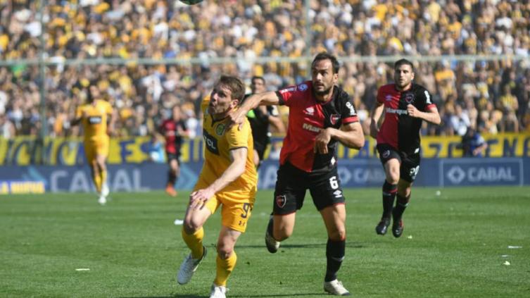Newell's se puso en ventaja y enseguida Central se lo empató