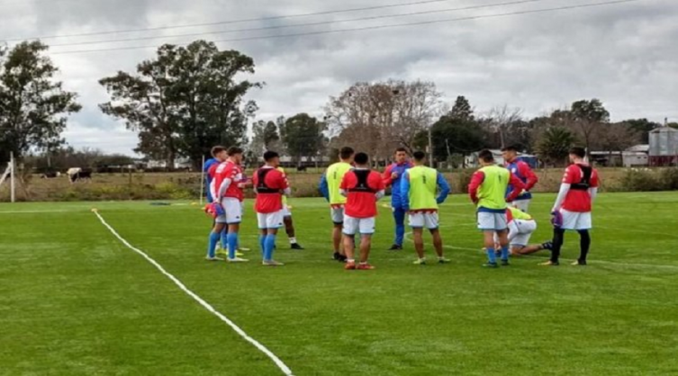 Unión recibió visitas en el entrenamiento