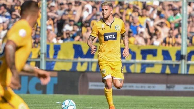 Barbieri estará un mes y medio sin jugar por la lesión que sufrió en el clásico