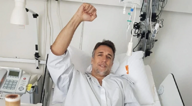 Gabriel Batistuta pasó por el quirófano: así es la prótesis que reemplazó a su tobillo