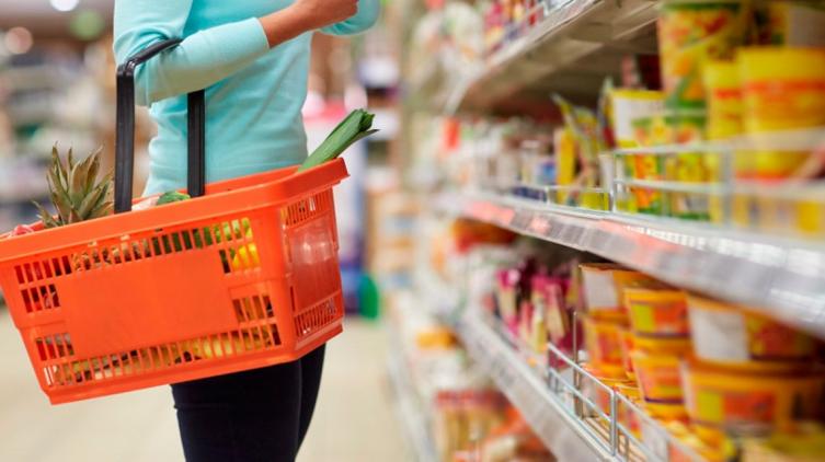 Una familia necesitó $33.013 en agosto para no ser pobre