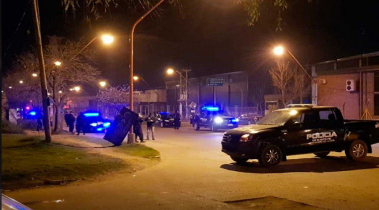 Un policía herido durante un procedimiento 