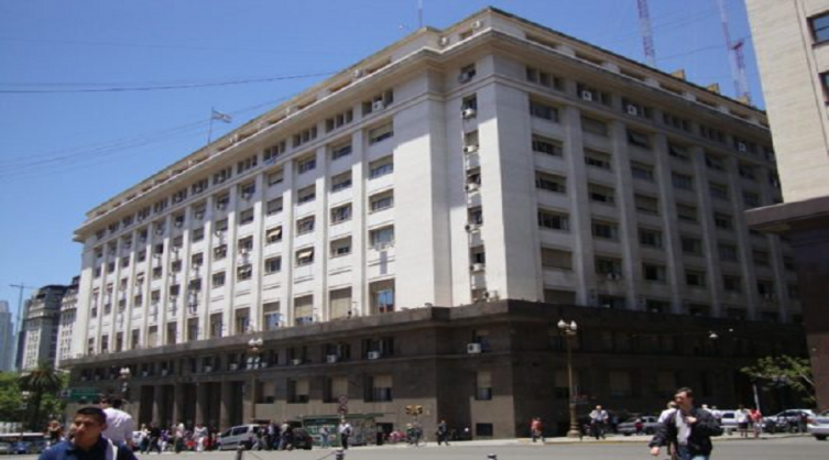 Superávit primario de $13.746 millones en agosto