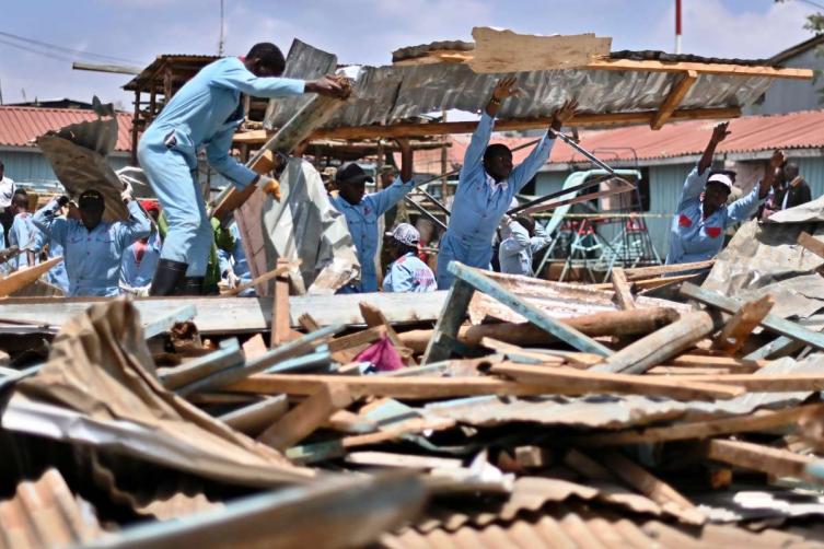 Tragedia en Kenia: siete niños murieron al derrumbarse el aula