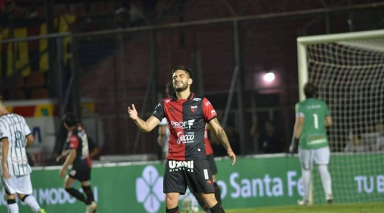 Emocionante mensaje de Celis luego de conocer los detalles de su lesión