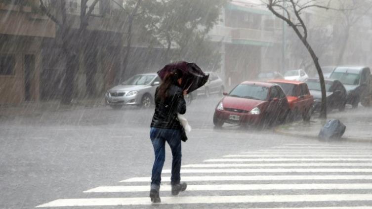 Santa Fe continúa bajo alerta meteorológico
