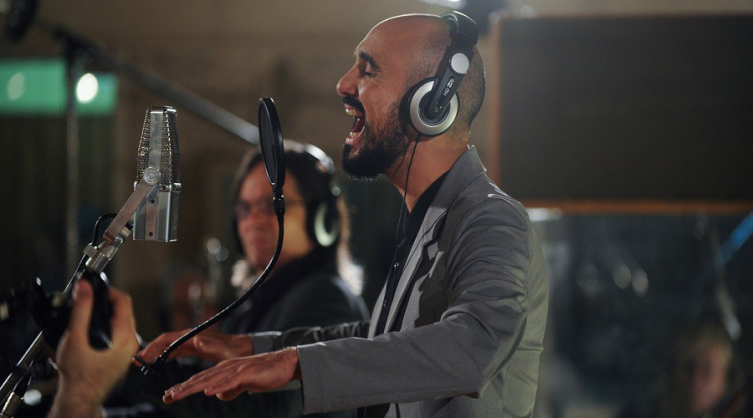 Abel Pintos grabó un tema de Charly García en formato sinfónico