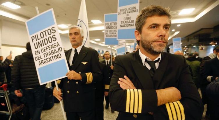 El gremio de pilotos ratificó el paro de 48 horas anunciado para el fin de semana