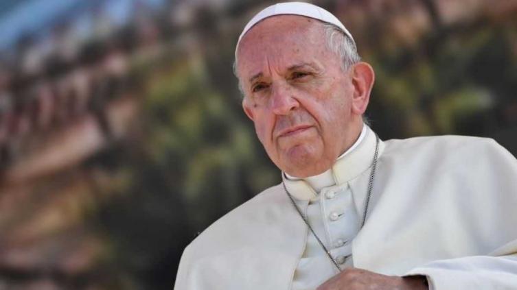 Escándalo en el Vaticano: el Papa Francisco suspendió a varios altos funcionarios