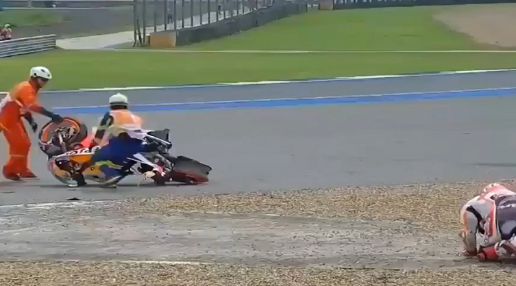 La brutal caída de Marc Márquez en Tailandia que tuvo en vilo al MotoGP