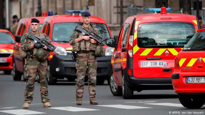 Investigan el ataque en la Prefectura de policía de París como un posible acto terrorista