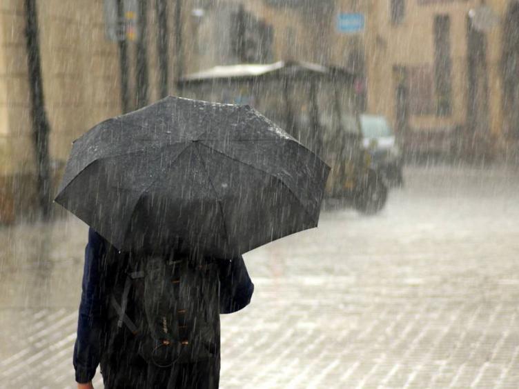 Rige un alerta por tormentas fuertes para el centro del país