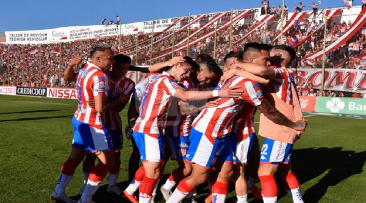 Unión podría sufrir la baja de uno de sus titulares a fin de año