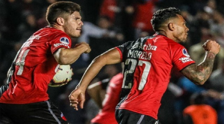 Colón entrena enfocado en la Copa Argentina