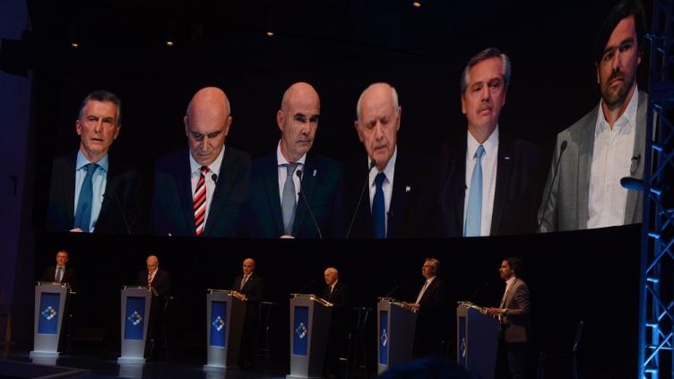 Macri y Fernández dominaron el debate con acusaciones mutuas