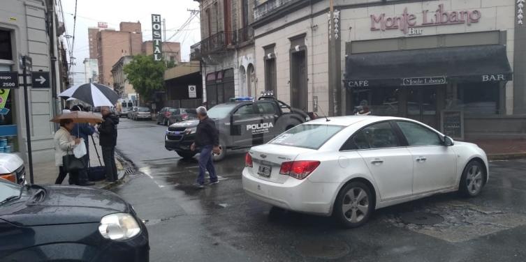 Paquete sospechoso en el Área de la Mujer