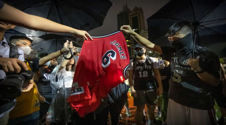 Polémica en Hong Kong: declaraciones de LeBron James sobre el incidente NBA-China