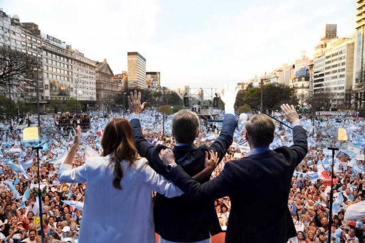 Macri lleva a Rosario la marcha del 