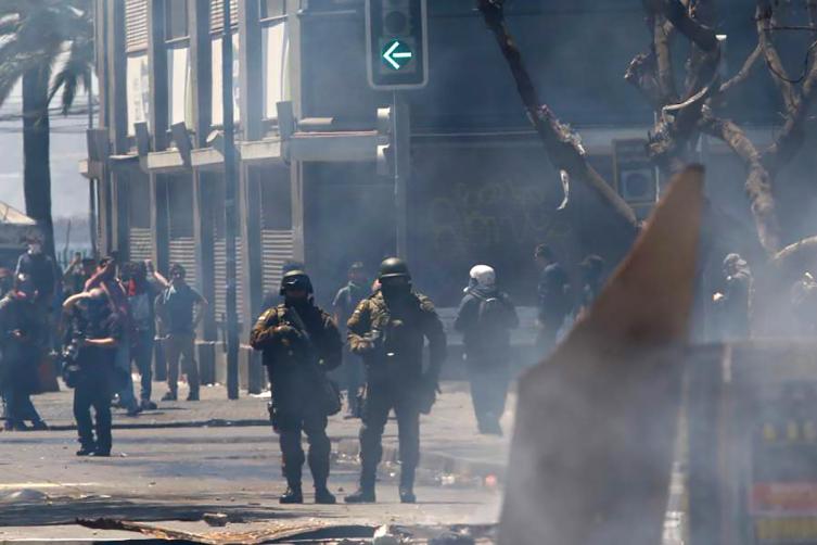 Chile: Ascienden a 15 los muertos durante la masivas protestas