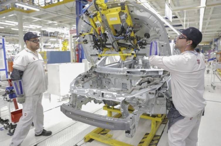 La actividad económica cayó 3,8% en agosto