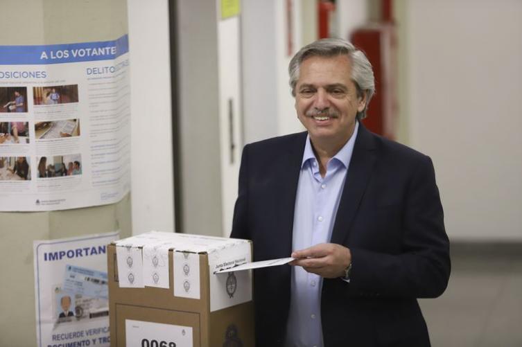 Alberto Fernández: 