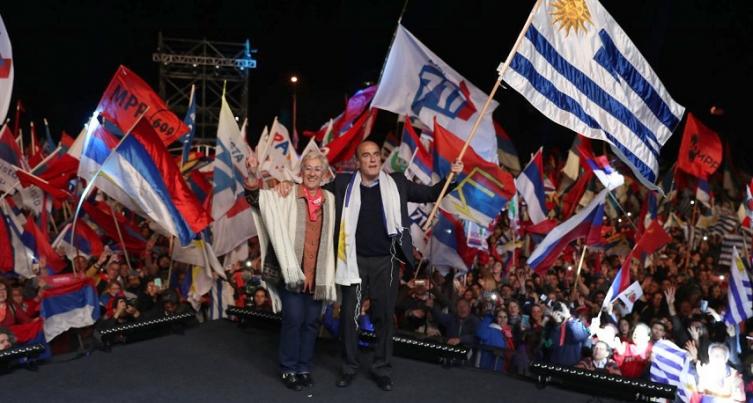 Elecciones en Uruguay: ganó Martínez pero habrá ballottage