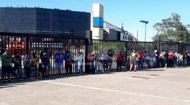 A la venta 1.000 entradas más para los hinchas de Colón