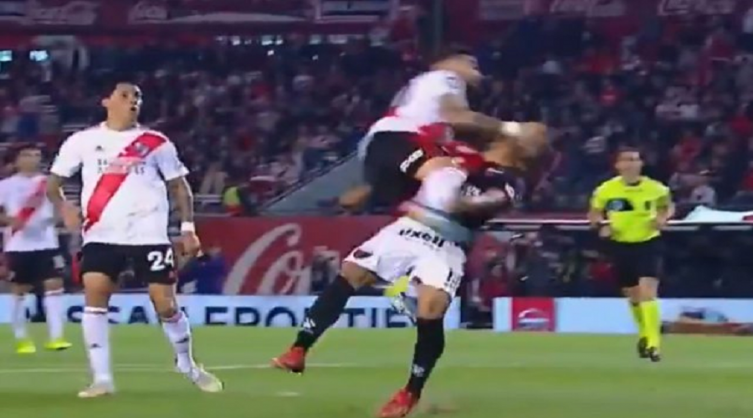 El indiscutible penal que Lamolina no le cobró a Colón
