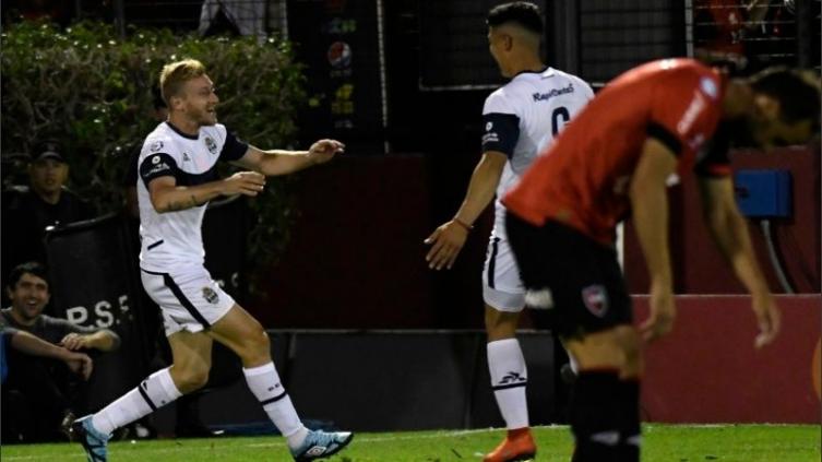 Contra Gimnasia, Newell ´s trasnochó